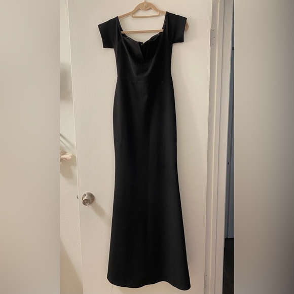 Lulu's Lynne Black Off-the-Shoulder Maxi Dress Formal Black Tie Size Small - Picture 2 of 13